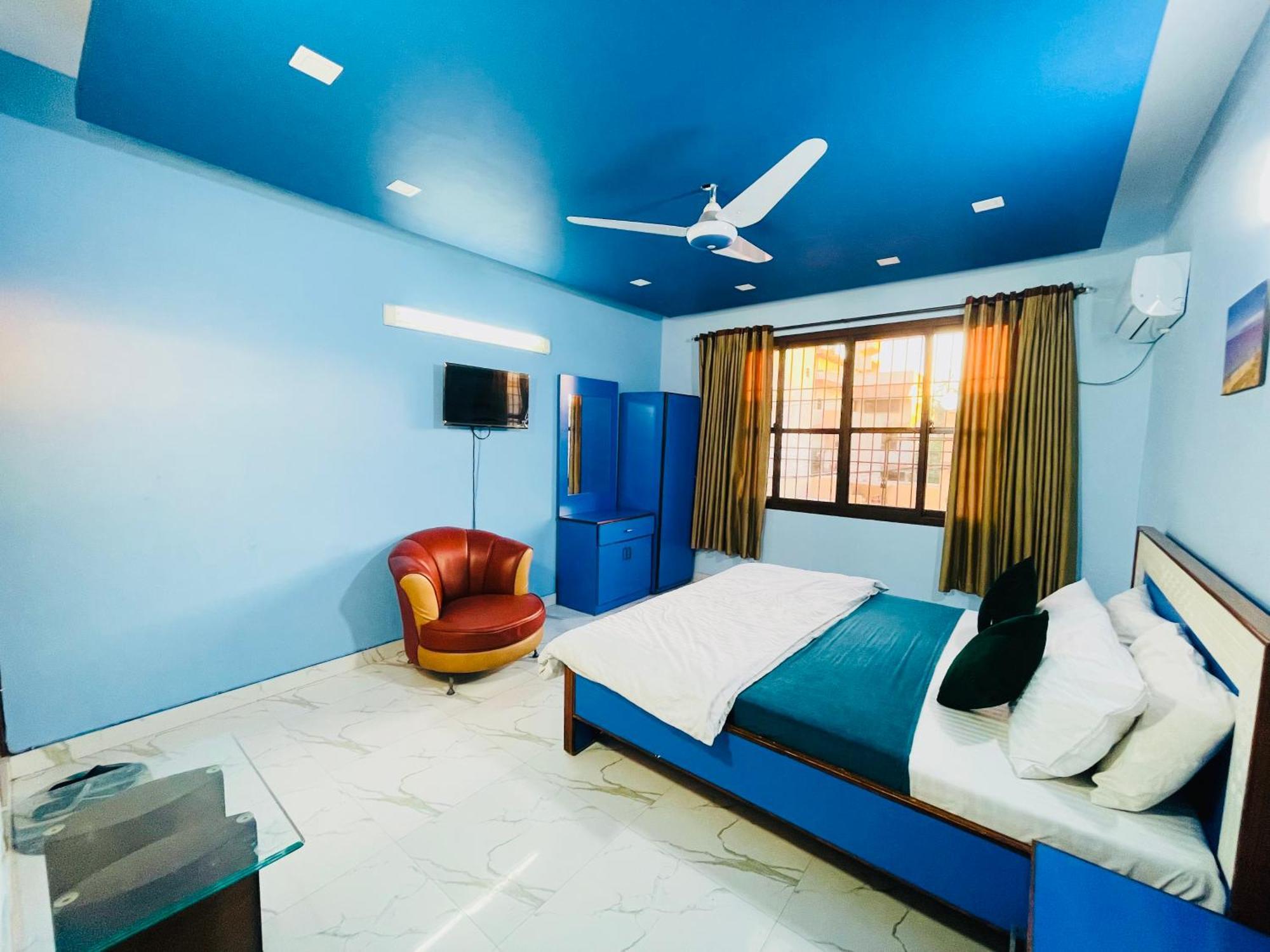 Karachi Inn Экстерьер фото
