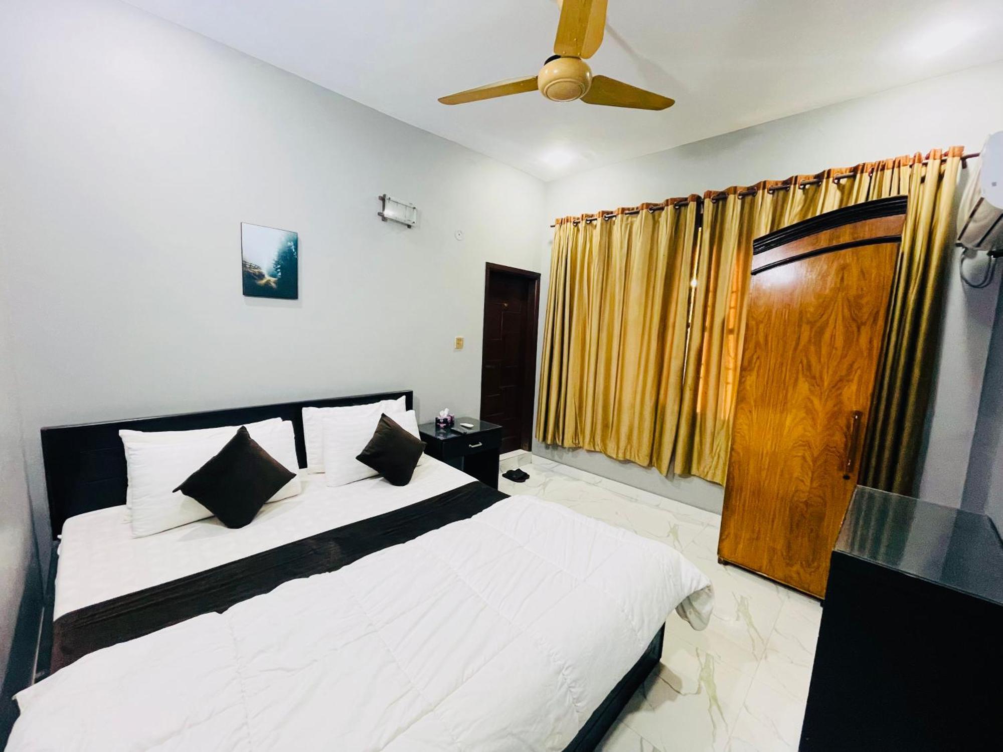 Karachi Inn Экстерьер фото